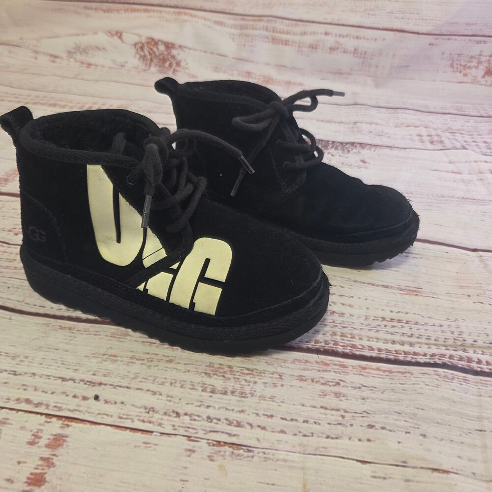 UGG Big Kids Black Lace-Up Boots SIze 7 Bold Logo